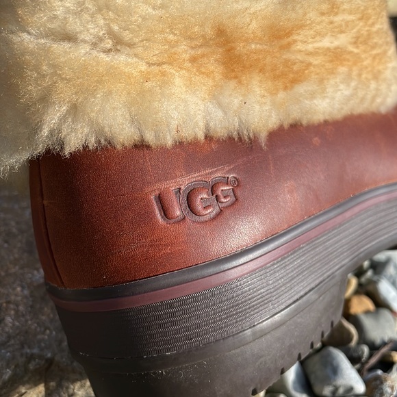 UGG Lilyan Boots - Picture 7 of 15